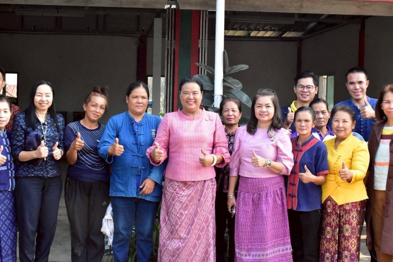 พช.มหาสารคาม : รับการตรวจราชการ ผู้ตรวจราชการกรมการพัฒนาชุมชน (นางอรุณรัตน์ ชิงชนะ) ลงพื้นที่ อำเภอกันทรวิชัย จังหวัดมหาสารคาม ติดตามผลการปฏิบัติราชการตามนโยบายของรัฐบาล ภารกิจกระทรวงมหาดไทย และกรมการพัฒนาชุมชน ประจำเดือนมีนาคม 2568