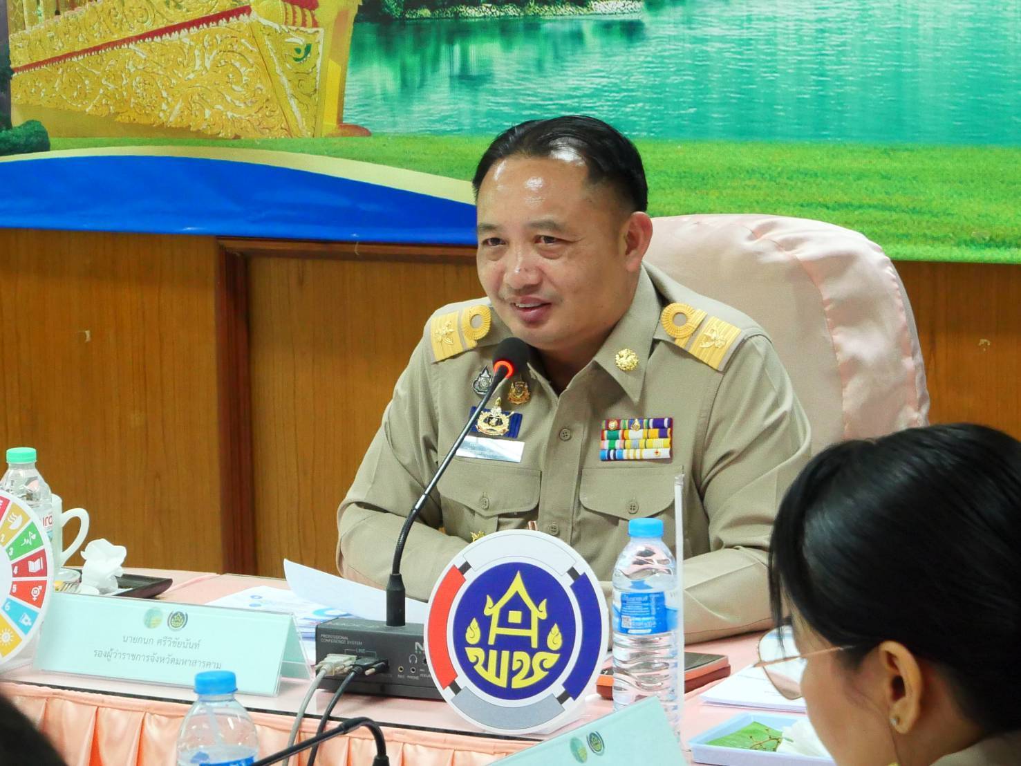 พช.มหาสารคาม : ประชุมคณะกรรมการบริหารศูนย์อำนวยการขจัดความยากจนและพัฒนาคนทุกช่วงวัยอย่างยั่งยืนตามหลักปรัชญาของเศรษฐกิจพอเพียง จังหวัดมหาสารคาม (คจพ.จ.มค) ครั้งที่ 2/2568