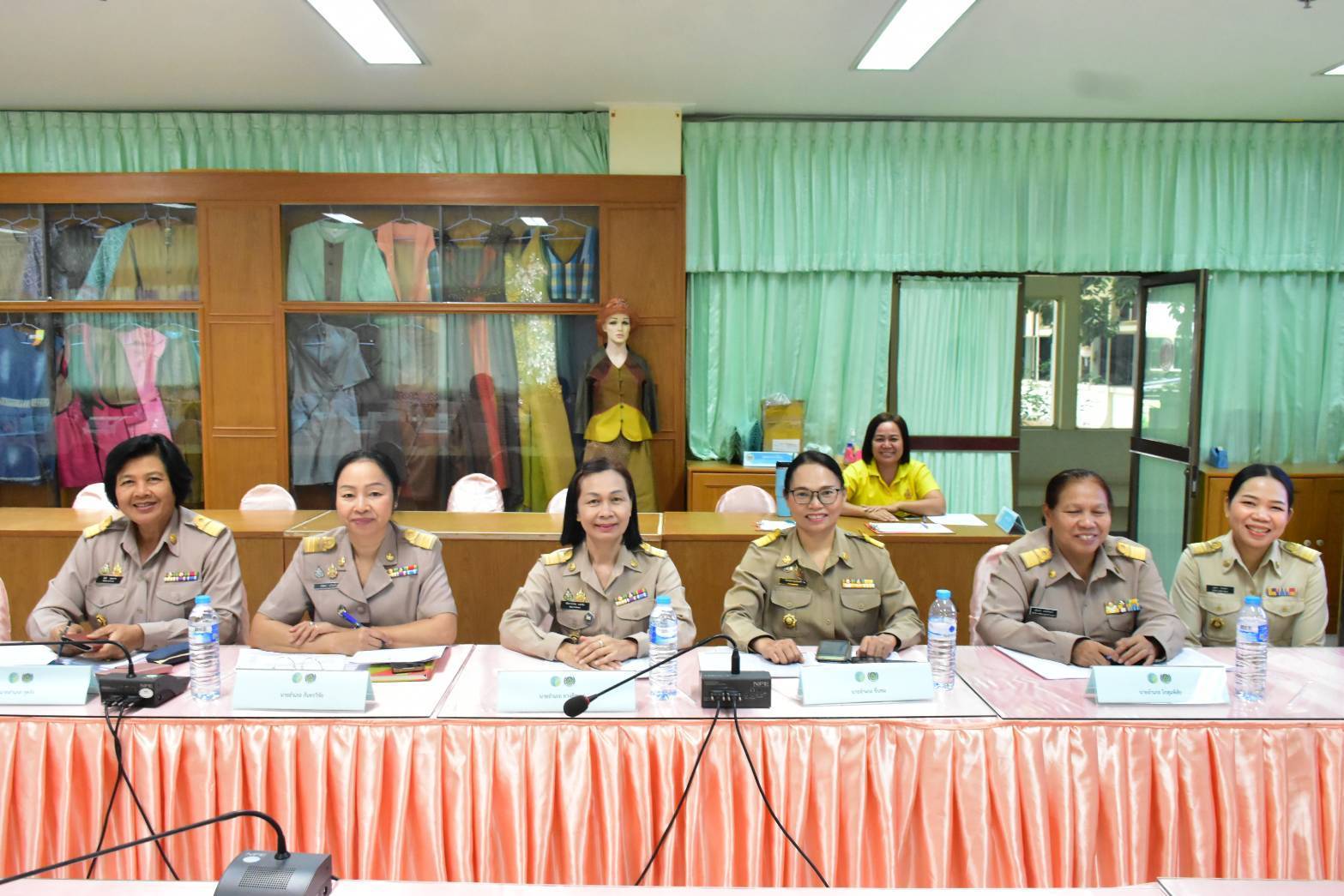 พช.มหาสารคาม : ประชุมคณะกรรมการบริหารศูนย์อำนวยการขจัดความยากจนและพัฒนาคนทุกช่วงวัยอย่างยั่งยืนตามหลักปรัชญาของเศรษฐกิจพอเพียง จังหวัดมหาสารคาม (คจพ.จ.มค) ครั้งที่ 2/2568