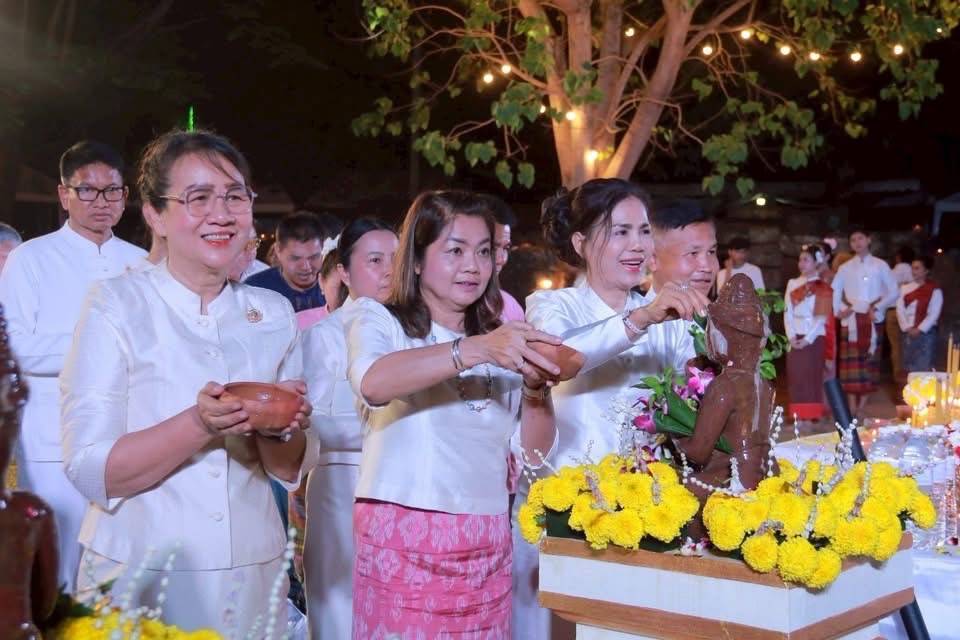พช.มหาสารคาม ร่วมเปิดงานประเพณีนมัสการและสรงน้ำปรางกู่บ้านเขวา ประจำปี 2568