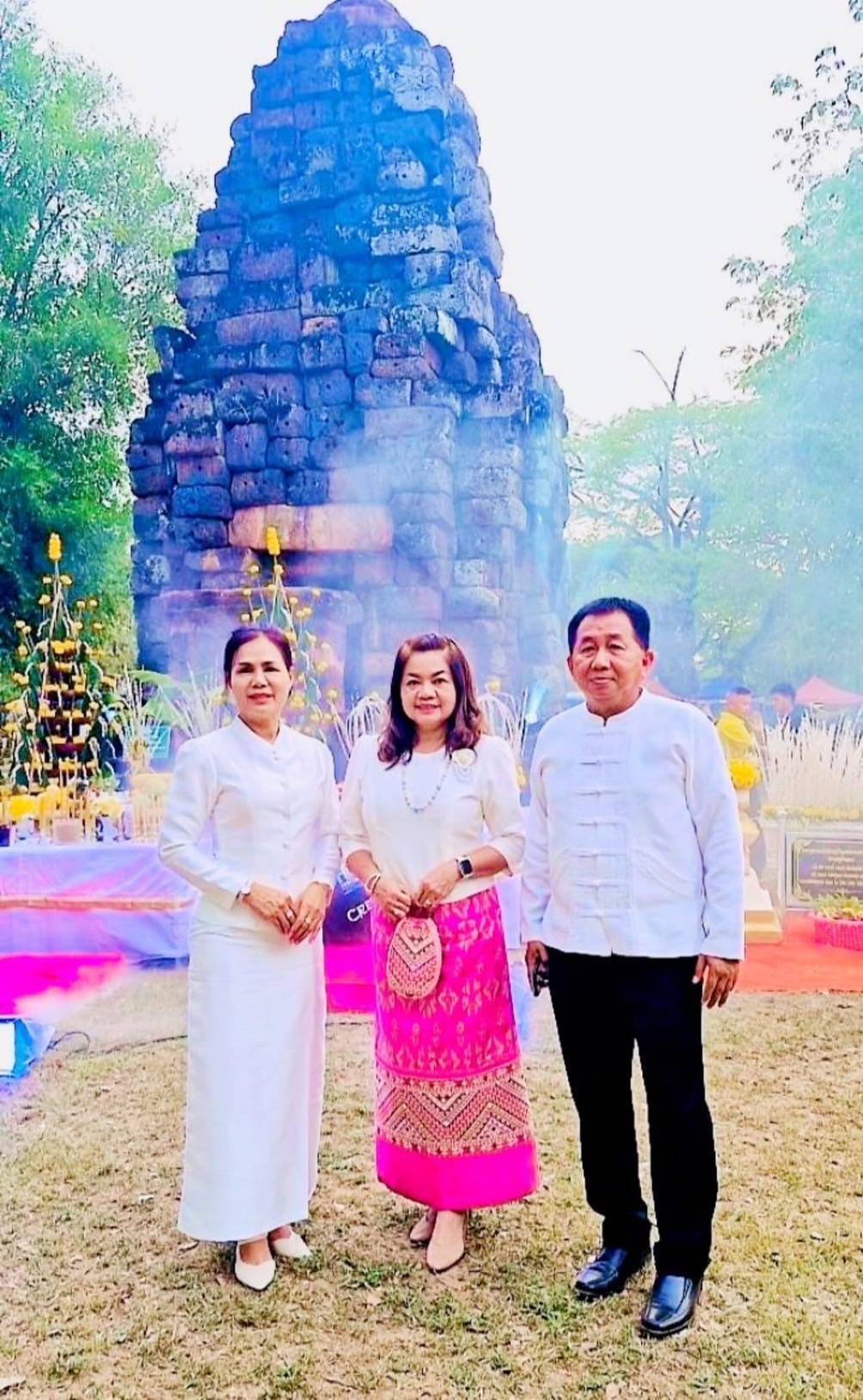 พช.มหาสารคาม ร่วมเปิดงานประเพณีนมัสการและสรงน้ำปรางกู่บ้านเขวา ประจำปี 2568