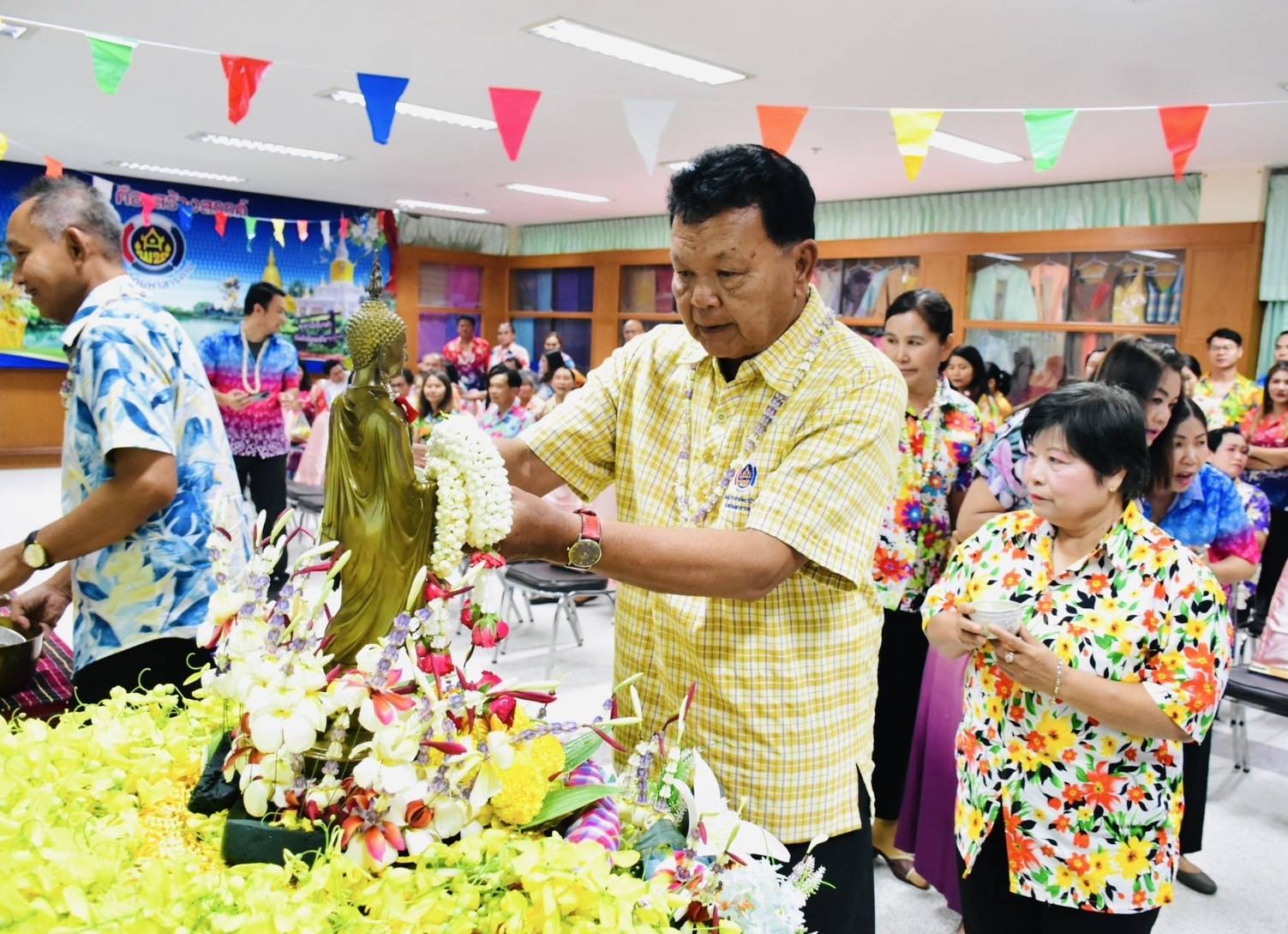 พช.มหาสารคาม : ร่วมสืบสานประเพณีที่ดีงามของไทย “ สืบสานสงกรานต์วิถีไทย ร่วมสานใจ ชาว พช.มค. ประจำปี 2568 ”