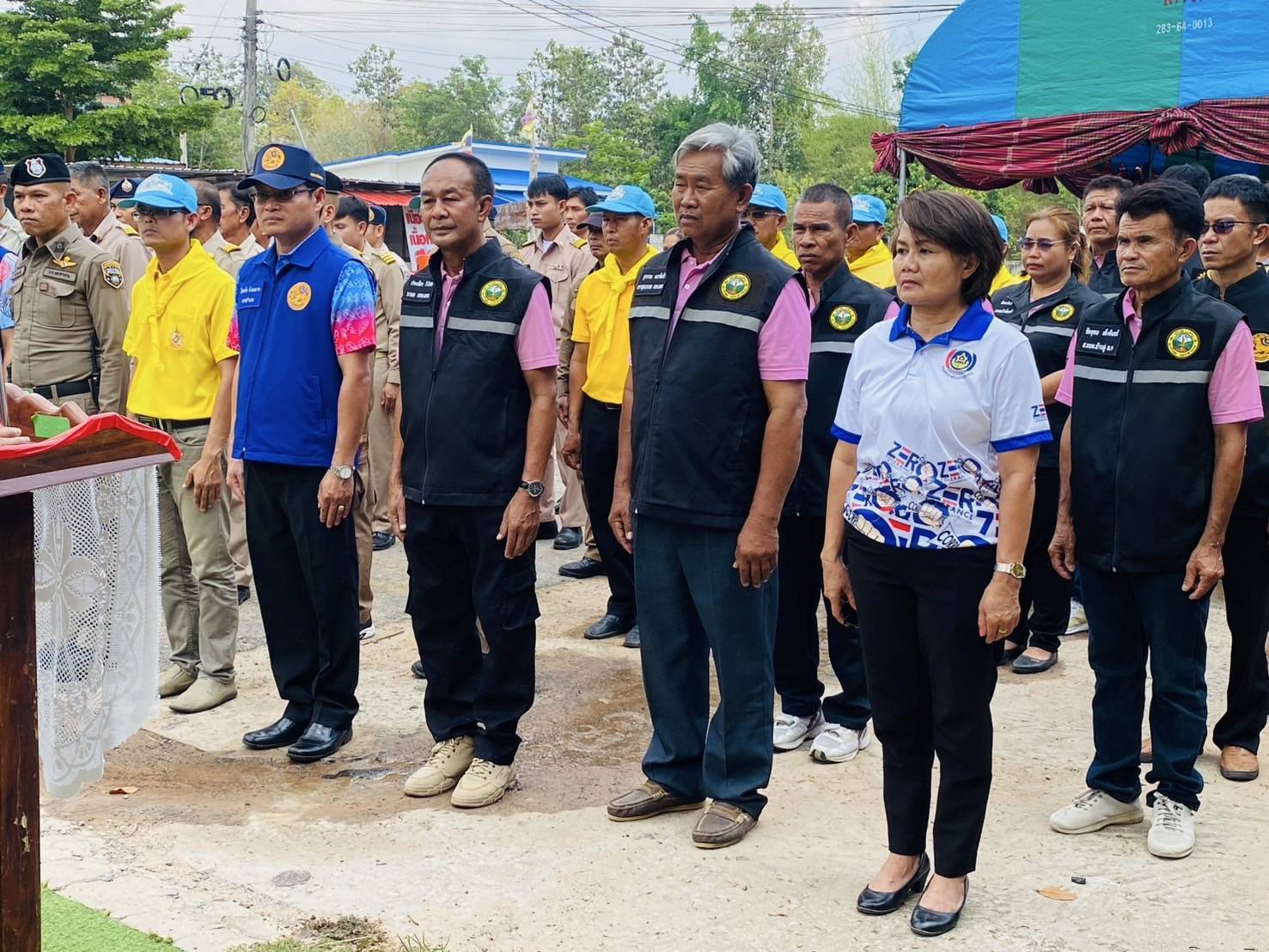พช.มหาสารคาม​ ร่วมลงพื้นที่ตรวจเยี่ยมด่านจราจรช่วงเทศกาลสงกรานต์ พร้อมให้กำลังใจเจ้าหน้าที่ และเน้นย้ำมาตรการป้องกันอุบัติเหตุ