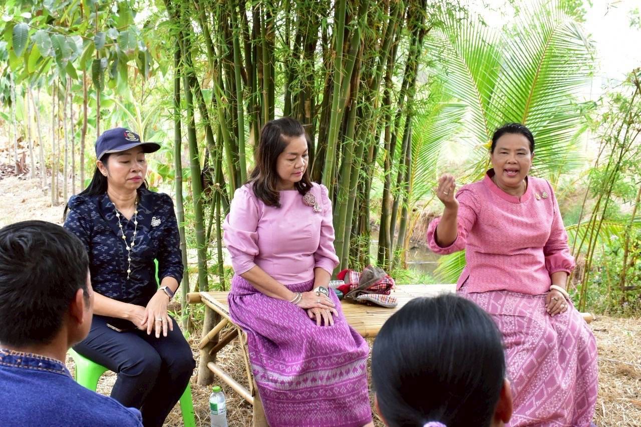 พช.มหาสารคาม : รับการตรวจราชการ ผู้ตรวจราชการกรมการพัฒนาชุมชน (นางอรุณรัตน์ ชิงชนะ) ลงพื้นที่ อำเภอกันทรวิชัย จังหวัดมหาสารคาม ติดตามผลการปฏิบัติราชการตามนโยบายของรัฐบาล ภารกิจกระทรวงมหาดไทย และกรมการพัฒนาชุมชน ประจำเดือนมีนาคม 2568