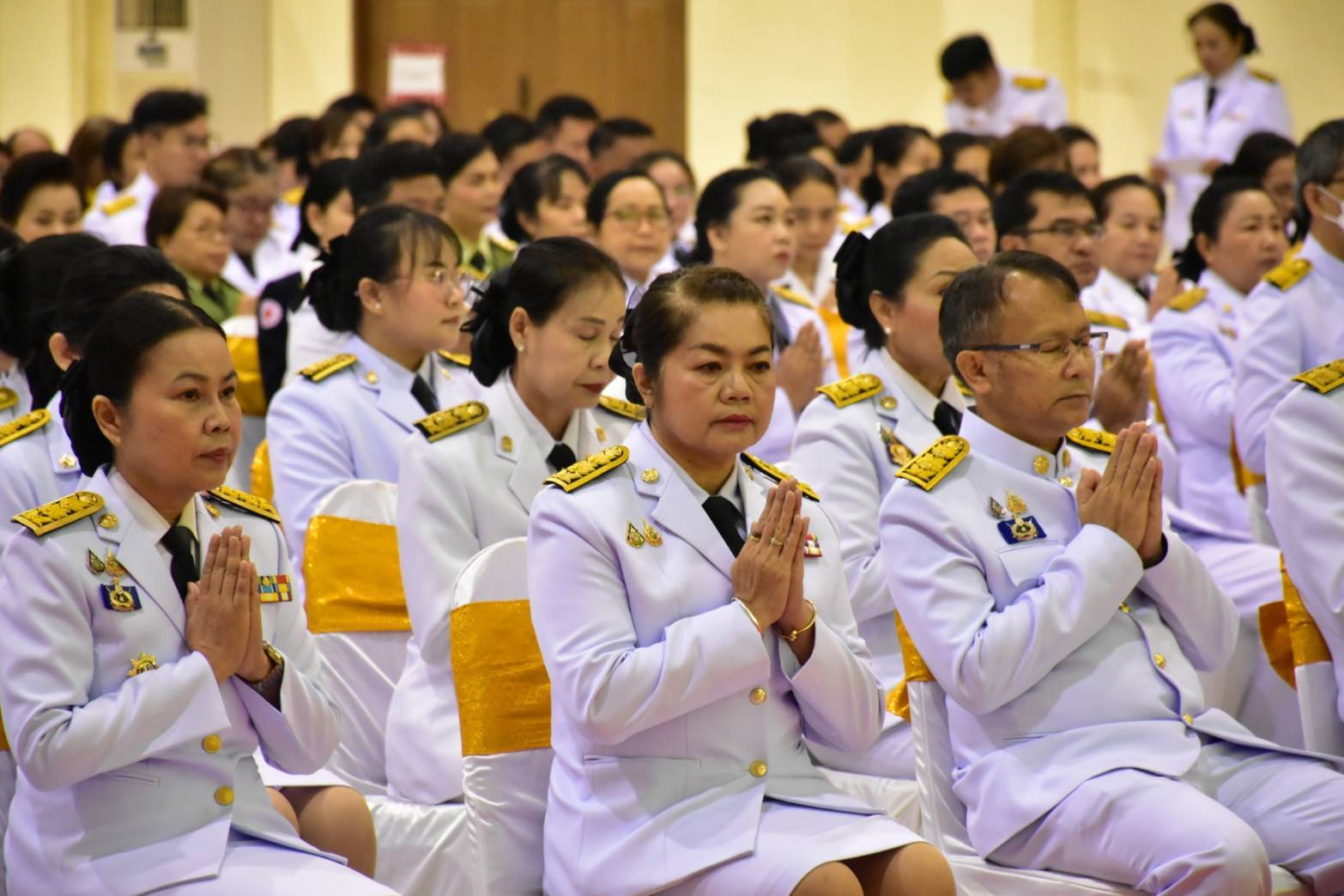 พช.มหาสารคาม : ร่วมถวายราชสักการะเนื่องใน “วันที่ระลึกพระบาทสมเด็จพระนั่งเกล้าเจ้าอยู่หัว พระมหาเจษฎาราชเจ้า” และ วันข้าราชการพลเรือน ประจำปี 2568