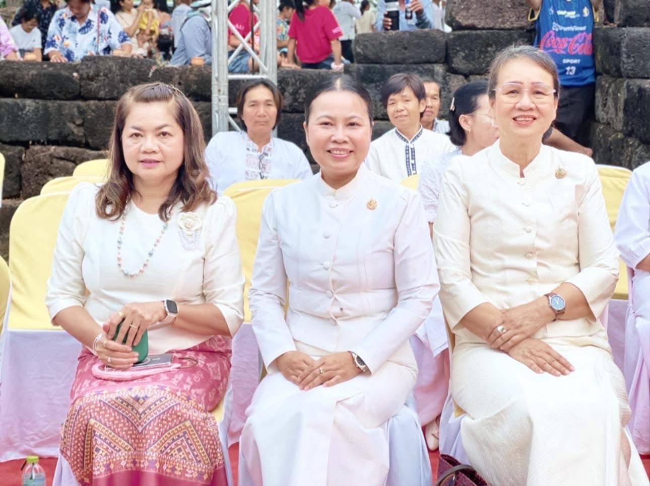 พช.มหาสารคาม ร่วมเปิดงานประเพณีนมัสการและสรงน้ำปรางกู่บ้านเขวา ประจำปี 2568