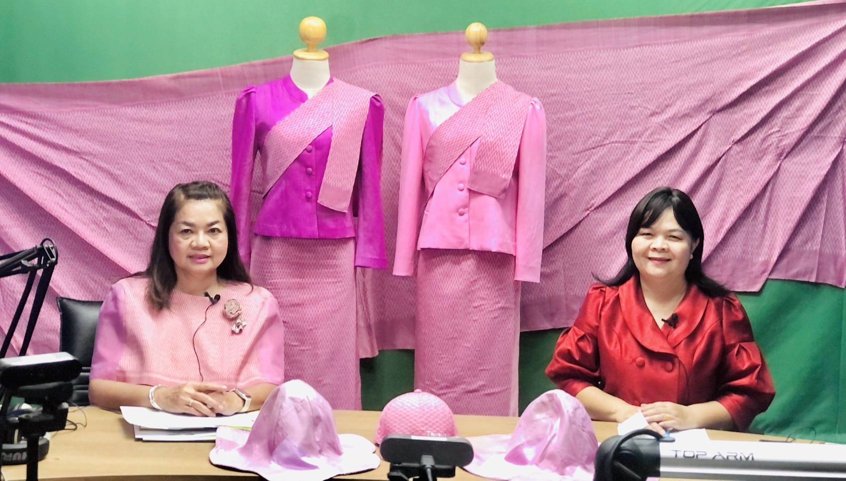 พช.มหาสารคาม : พัฒนาการจังหวัดมหาสารคาม บันทึกเทป “รายการ ผู้ว่าฯ มหาสารคาม พบประชาชน”