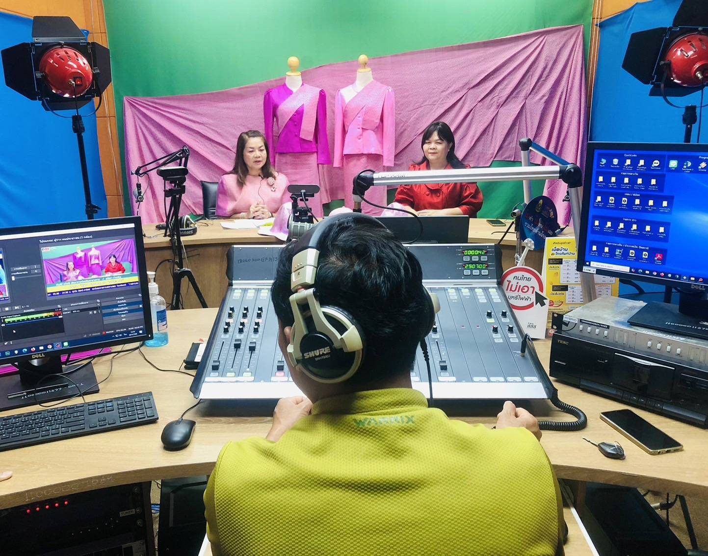 พช.มหาสารคาม : พัฒนาการจังหวัดมหาสารคาม บันทึกเทป “รายการ ผู้ว่าฯ มหาสารคาม พบประชาชน”