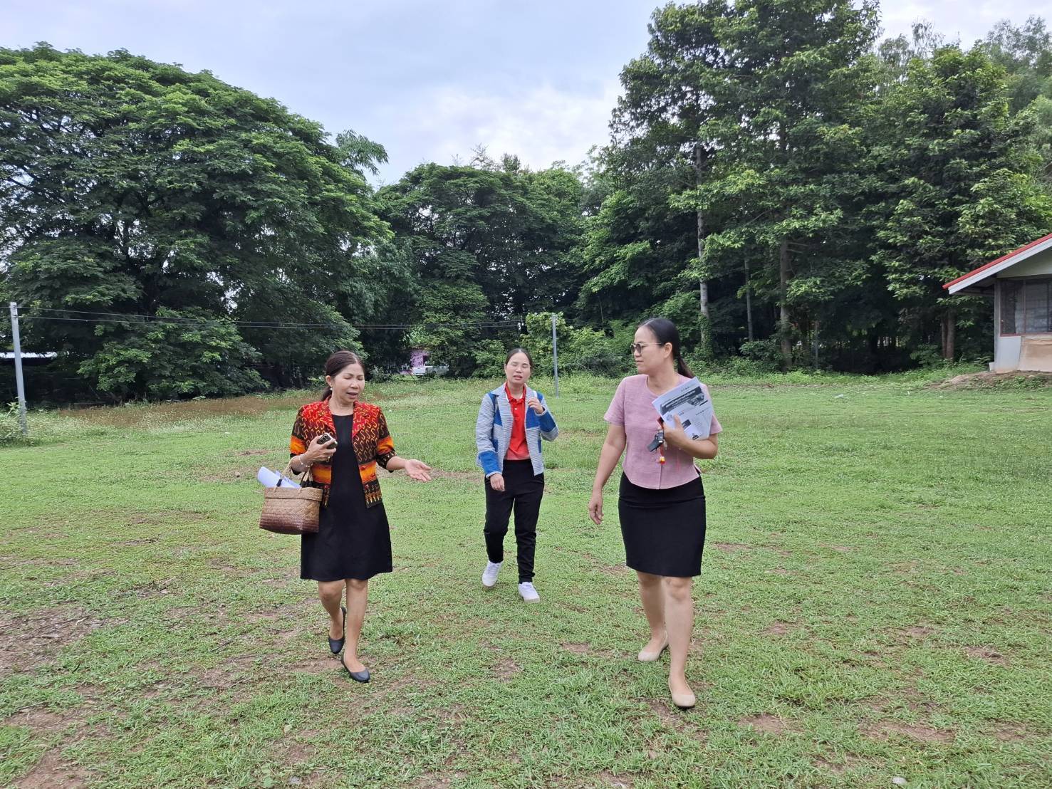 พช.มหาสารคาม : ลงพื้นที่สนับสนุนการดำเนินงานสารสนเทศตำบลต้นแบบ เพื่อการพัฒนาคุณภาพชีวิต ประจำปีงบประมาณ 2568