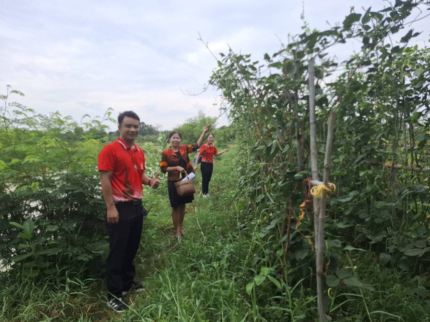 พช.มหาสารคาม : ลงพื้นที่สนับสนุนการดำเนินงานสารสนเทศตำบลต้นแบบ เพื่อการพัฒนาคุณภาพชีวิต ประจำปีงบประมาณ 2568