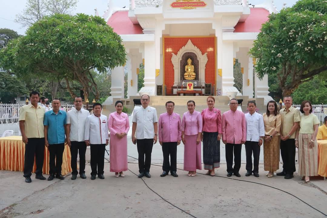 พช.มหาสารคาม : ร่วมพิธีทำบุญตักบาตร เนื่องในโอกาสเฉลิมฉลอง ครบรอบ 160 ปี เมืองมหาสารคาม