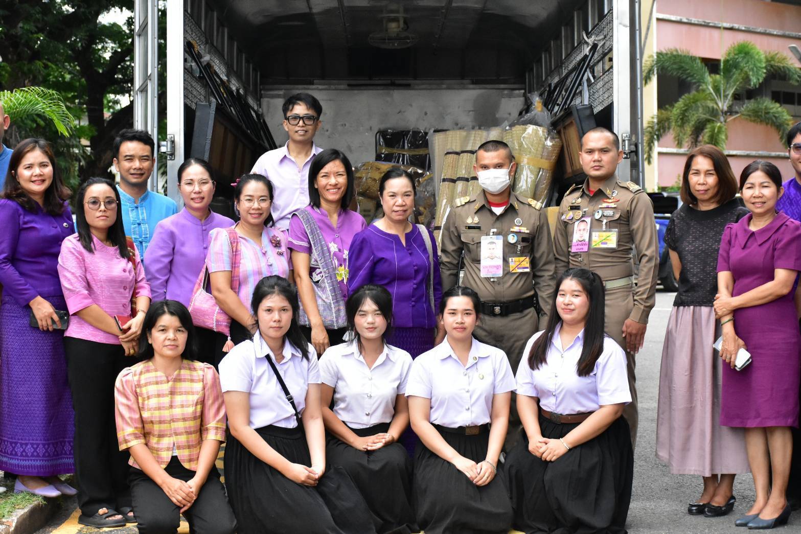 จังหวัดมหาสารคาม : หนุนสินค้า OTOP เข้าร้านภูฟ้า ต่อยอดการส่งเสริมเศรษฐกิจฐานราก สร้างรายได้สู่ชุมชน