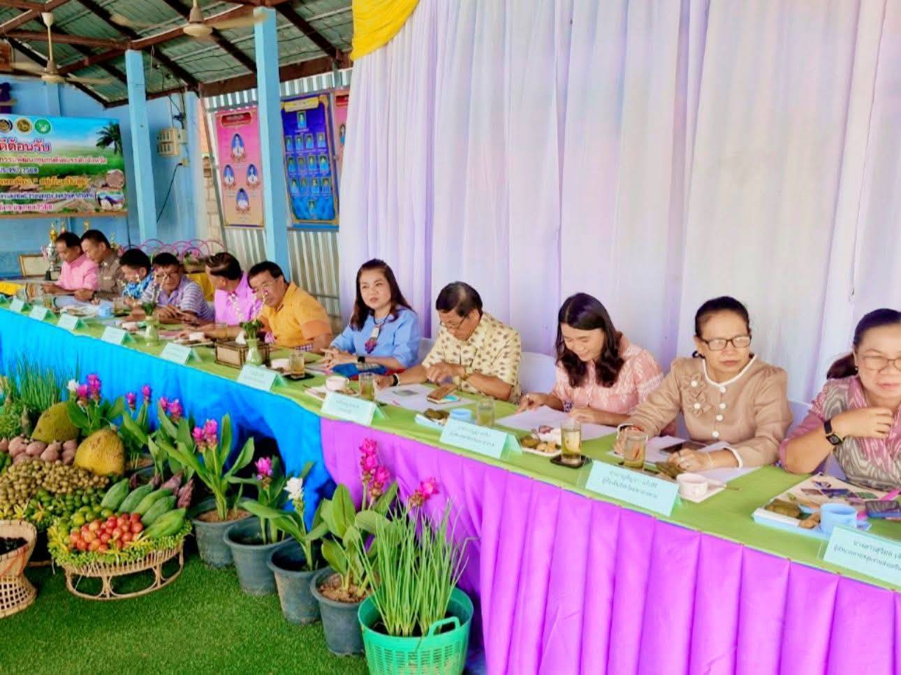 พช.มหาสารคาม : ลุยคัดสรรหมู่บ้านเศรษฐกิจพอเพียง ดีเด่นระดับจังหวัด ในการคัดสรรกิจกรรมพัฒนาชุมชนดีเด่น ประจำปี 2568 บ้านหนองคูณทอง หมู่ที่ 20 ตำบลนาโพธิ์ อำเภอกุดรัง