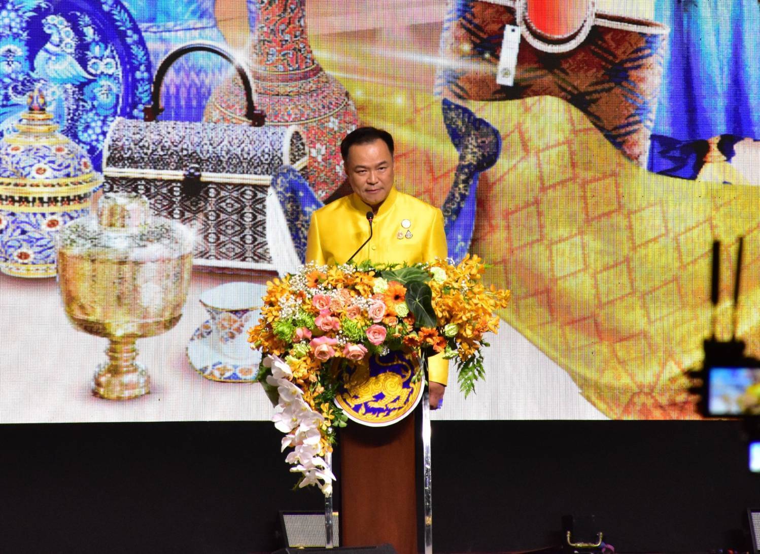 จังหวัดมหาสารคาม : นายกรัฐมนตรี เปิดงาน OTOP MIDYEAR 2025 ชู OTOP และ Soft Power ให้ชีวิตความเป็นอยู่ของประชาชนดีขึ้น