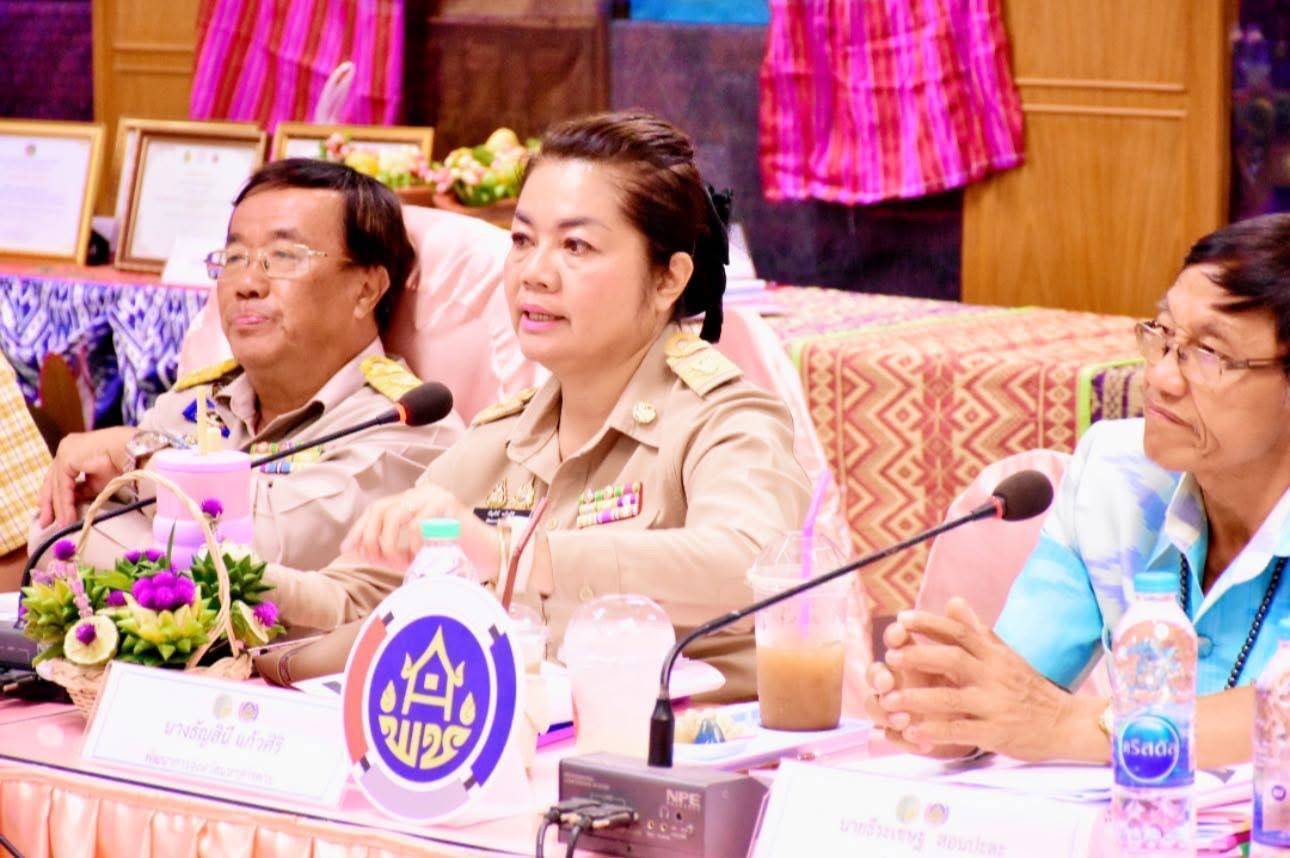 พช.มหาสารคาม : เดินหน้ายกระดับการพัฒนาชุมชน คัดสรรผู้นำอช.และกลุ่มองค์กรดีเด่น ในการคัดสรรกิจกรรมพัฒนาชุมชนดีเด่น ประจำปี 2568 ระดับจังหวัด