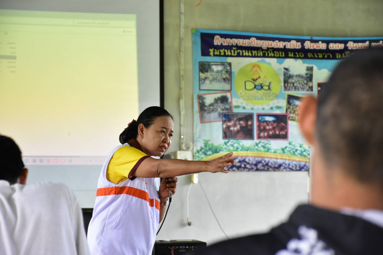 พช.มหาสารคาม : เสริมทักษะชีวิตและความรู้ด้านอาชีพให้เยาวชนกลุ่มเสี่ยง ตามโครงการส่งเสริมสนับสนุนสัมมาชีพชุมชนแก่เยาวชนกลุ่มเสี่ยงหรือผู้ผ่านการบำบัด