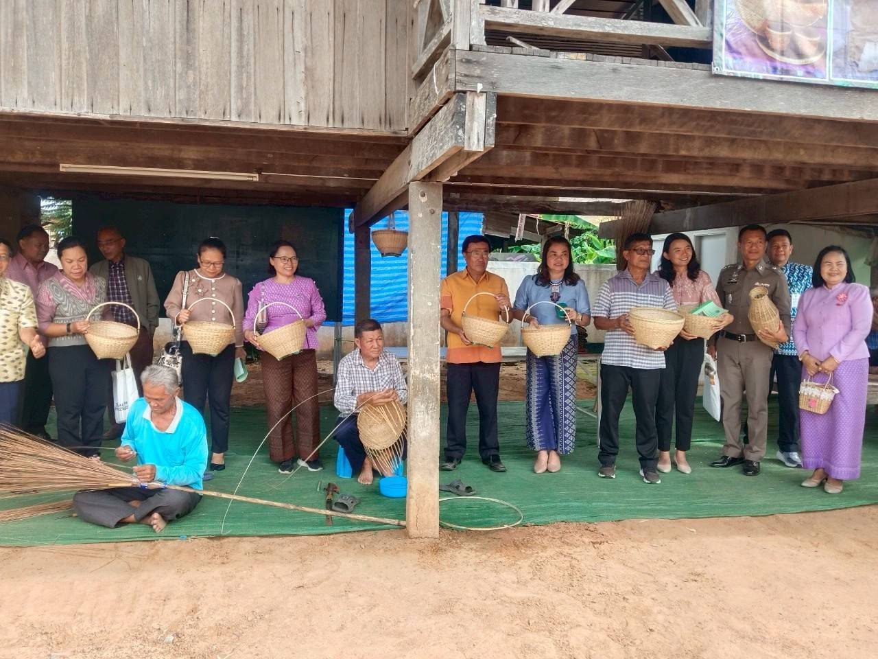 พช.มหาสารคาม : ลุยคัดสรร “หมู่บ้านเศรษฐกิจพอเพียง “อยู่เย็น เป็นสุข” ดีเด่น ระดับจังหวัด” ในการคัดสรรกิจกรรมพัฒนาชุมชนดีเด่น ประจำปี 2568 บ้านนาฝาย หมู่ที่ 5 ตำบลกุดปลาดุก อำเภอชื่นชม