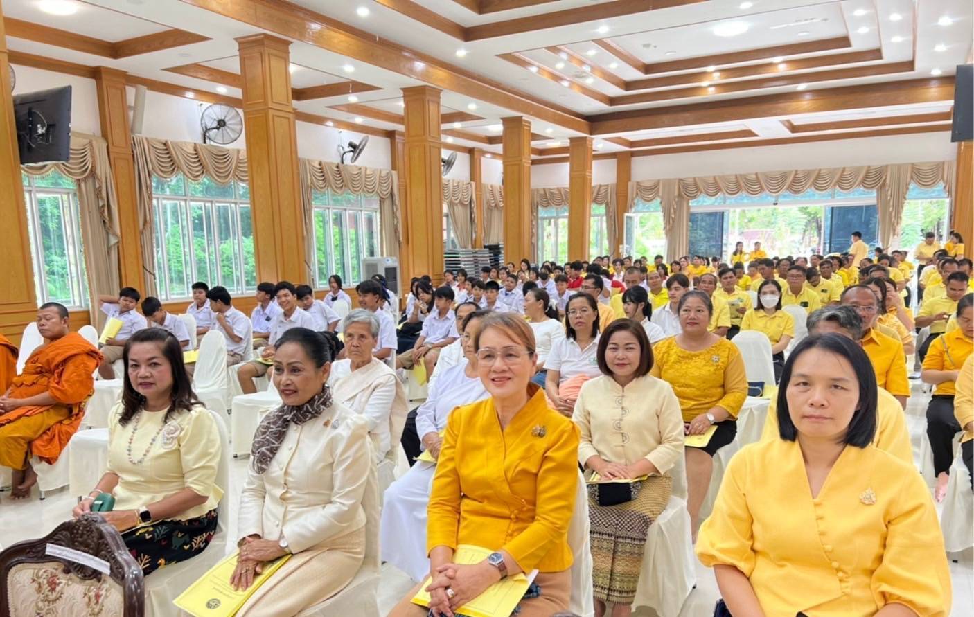 พช.มหาสารคาม ร่วมพิธีเจริญพระพุทธมนต์ถวายพระพรชัยมงคลแด่ พระบาทสมเด็จพระเจ้าอยู่หัว และพระบรมวงศานุวงศ์ ประจำปีพุทธศักราช 2568