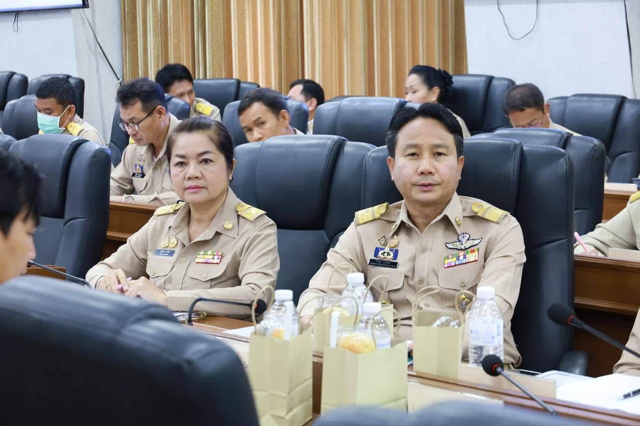 พช.มหาสารคาม : ร่วมประชุมกรมการจังหวัด ติดตามการดำเนินงานตามนโยบายสำคัญของรัฐบาลและจังหวัด ประจำเดือนพฤษภาคม 2568