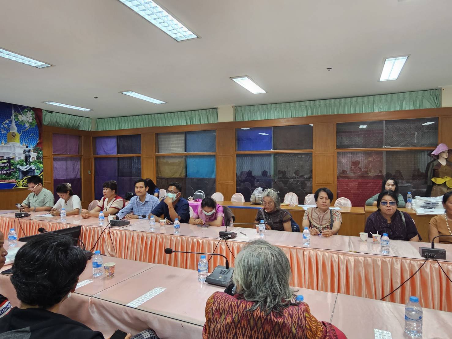 พช.มหาสารคาม : ประชุมเตรียมความพร้อม สร้างความเข้าใจกลุ่มผู้ผลิต ผู้ประกอบการ OTOP เข้าร่วมจำหน่ายงาน OTOP Midyear 2025