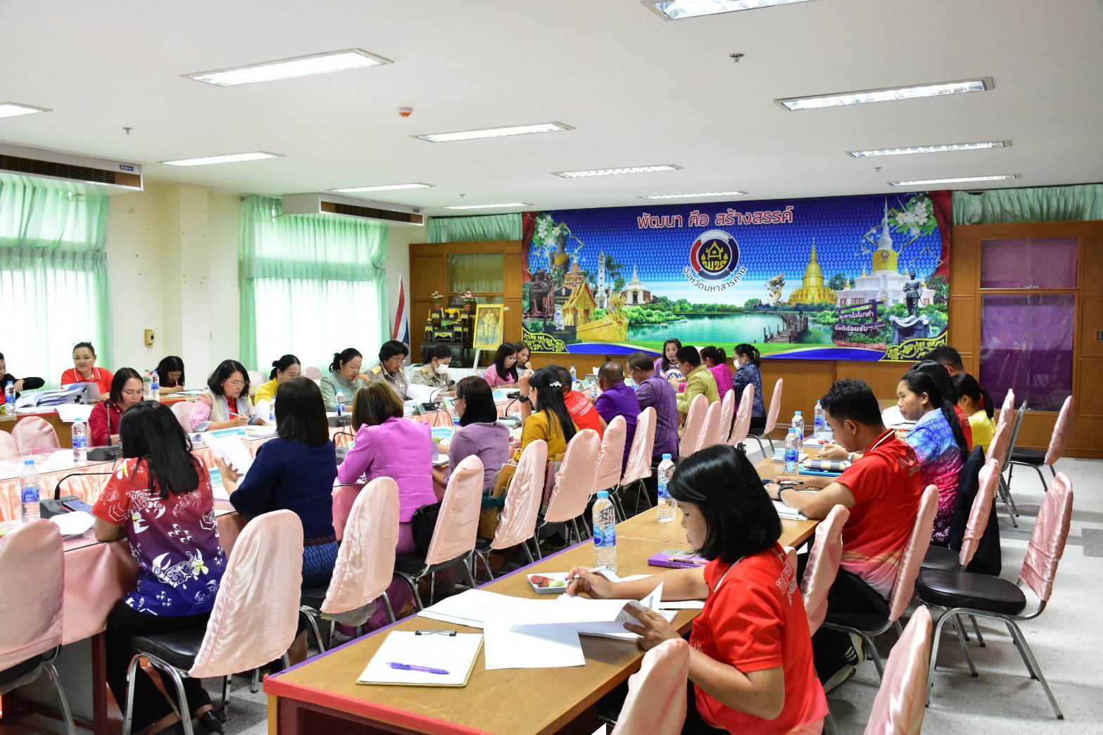 พช.มหาสารคาม ประชุมประจำเดือนสำนักงานพัฒนาชุมชนจังหวัดมหาสารคาม ครั้งที่ 5/2568