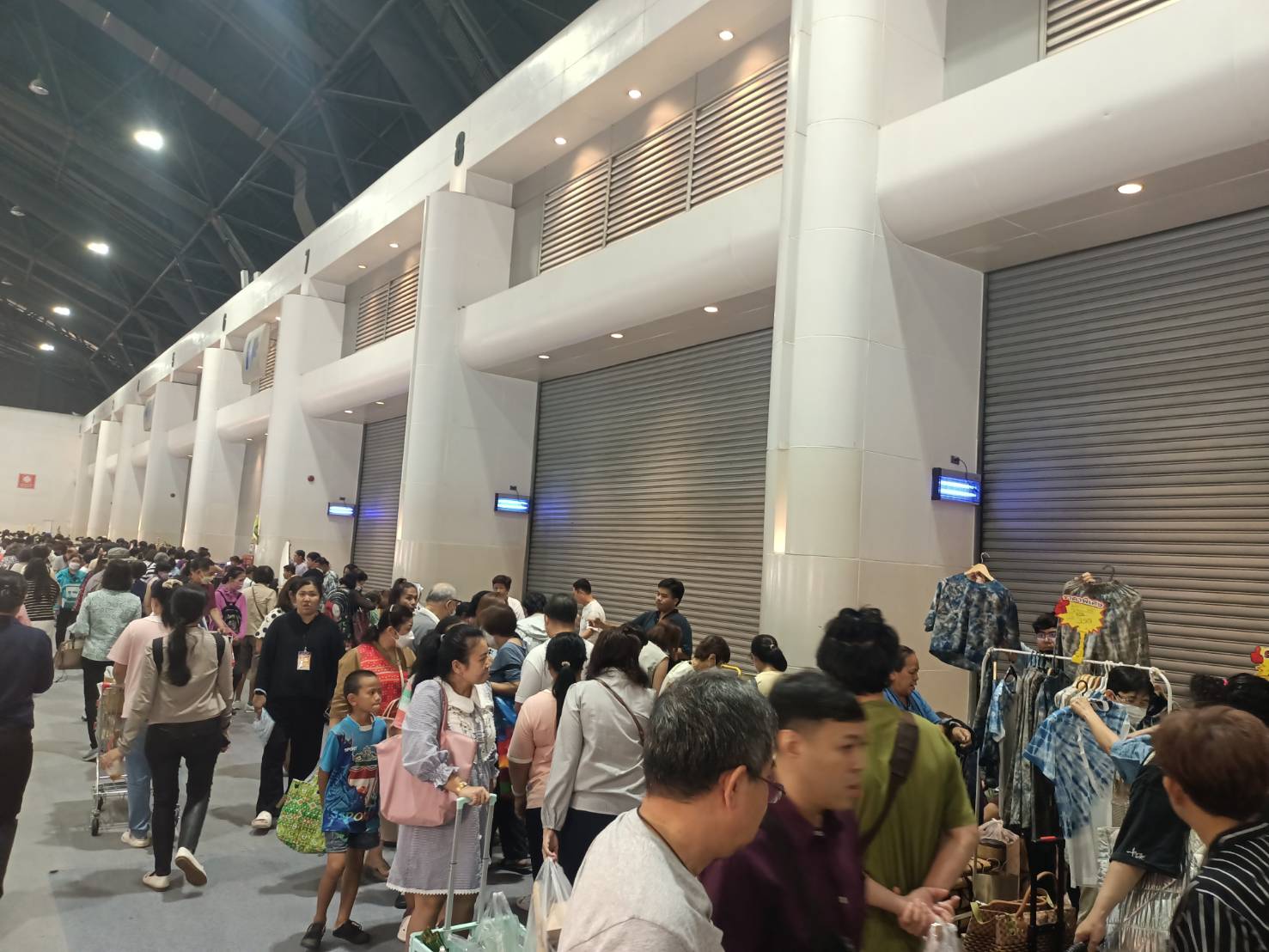 จังหวัดมหาสารคาม : นำกลุ่มผู้ผลิต ผู้ประกอบการ OTOP ร่วมงาน OTOP MIDYEAR 2025