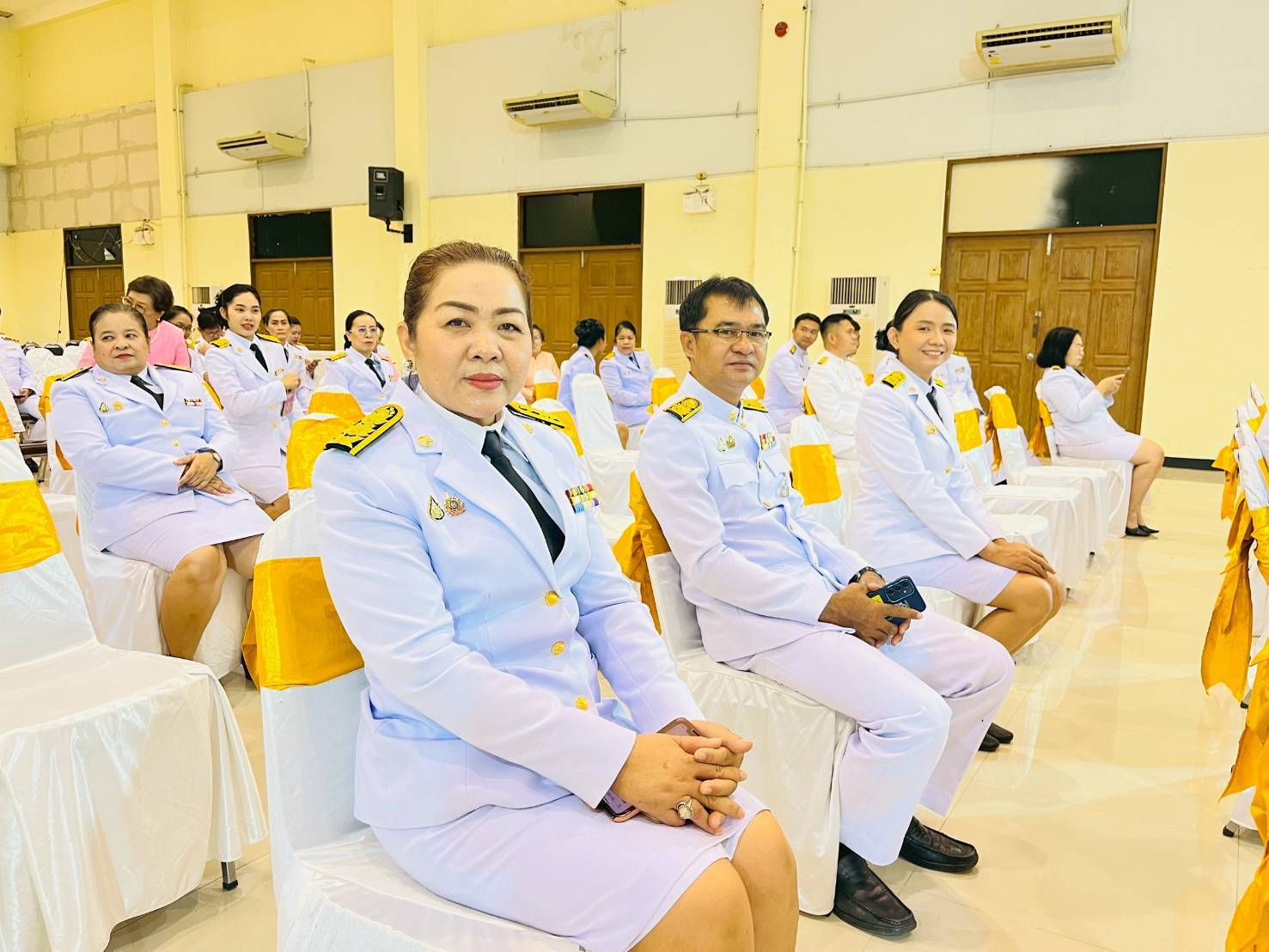พช.มหาสารคาม : ร่วมพิธีวันที่ระลึกคล้ายวันสวรรคตพระบาทสมเด็จพระปรเมนทรมหาอานันทมหิดลพระอัฐมรามาธิบดินทร