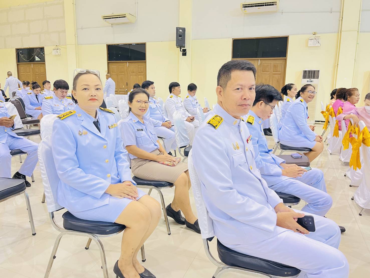 พช.มหาสารคาม : ร่วมพิธีวันที่ระลึกคล้ายวันสวรรคตพระบาทสมเด็จพระปรเมนทรมหาอานันทมหิดลพระอัฐมรามาธิบดินทร