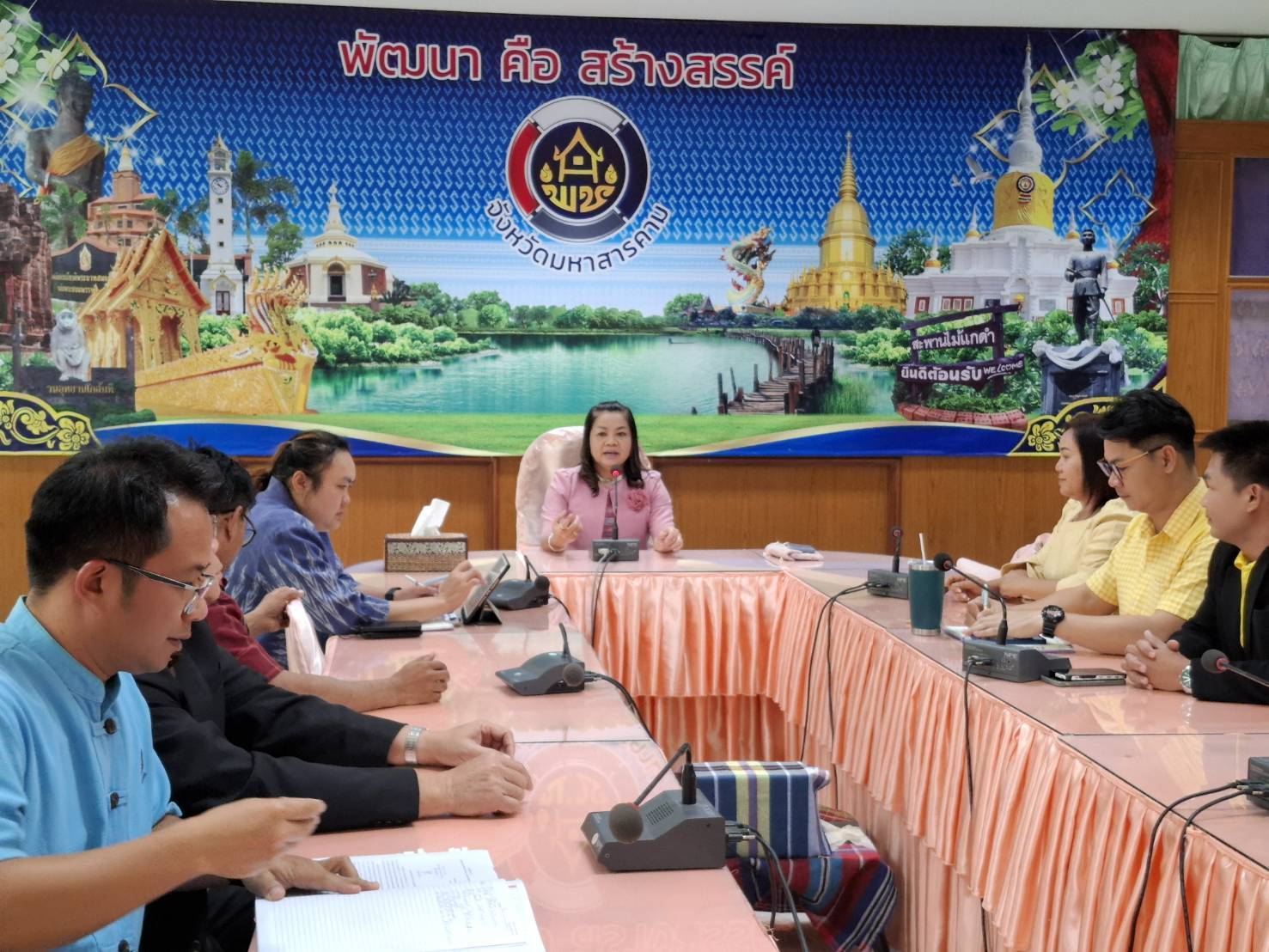 พช.มหาสารคาม ส่งเสริมการสร้างภาพลักษณ์องค์กร : ติวเข้มผลิตสื่อประชาสัมพันธ์ ทั้งในระดับกลุ่มงาน และระดับอำเภอ