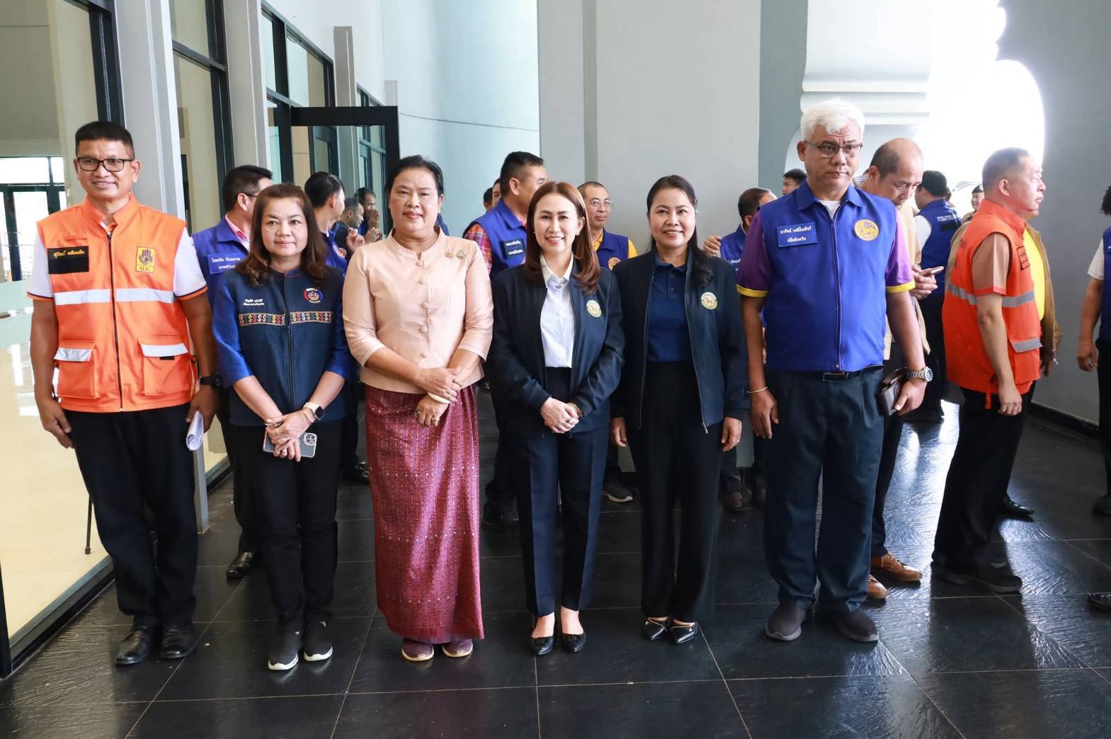 จังหวัดมหาสารคาม : มท.2 ลงพื้นที่ จังหวัดมหาสารคาม มอบนโยบายเพิ่มประสิทธิภาพการเฝ้าระวัง ติดตามสถานการณ์ และการแจ้งเตือนสาธารณภัยในระดับพื้นที่ (จังหวัดมหาสารคาม)