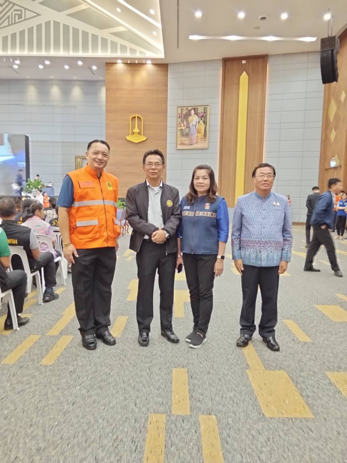 จังหวัดมหาสารคาม : มท.2 ลงพื้นที่ จังหวัดมหาสารคาม มอบนโยบายเพิ่มประสิทธิภาพการเฝ้าระวัง ติดตามสถานการณ์ และการแจ้งเตือนสาธารณภัยในระดับพื้นที่ (จังหวัดมหาสารคาม)