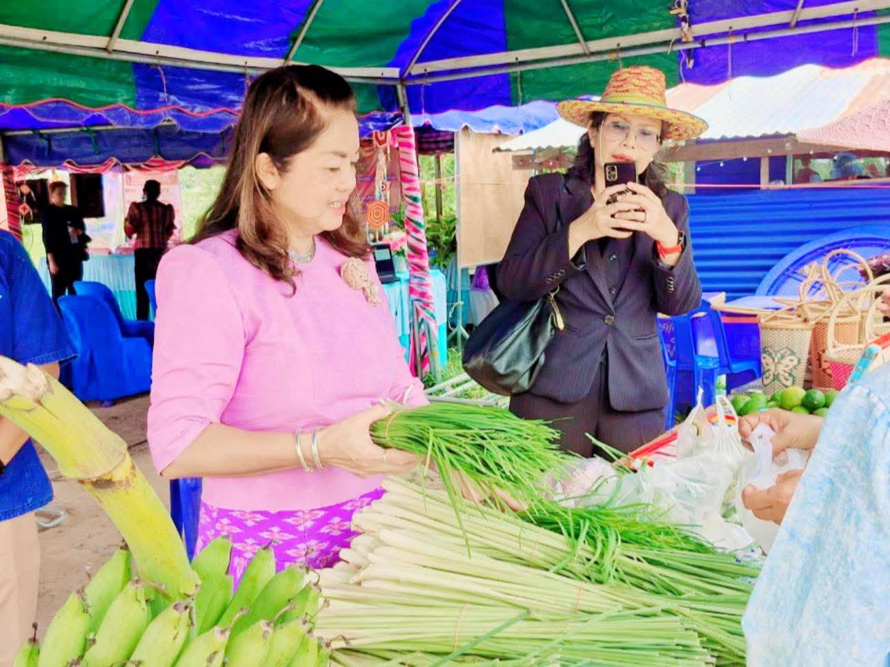 พช.มหาสารคาม : เดินหน้าคัดเลือกคนกองทุนพัฒนาบทบาทสตรีดีเด่นระดับจังหวัด ตามโครงการเชิดชูเกียรติคนกองทุนพัฒนาบทบาทสตรี ประจำปี 2568 วันที่ 2