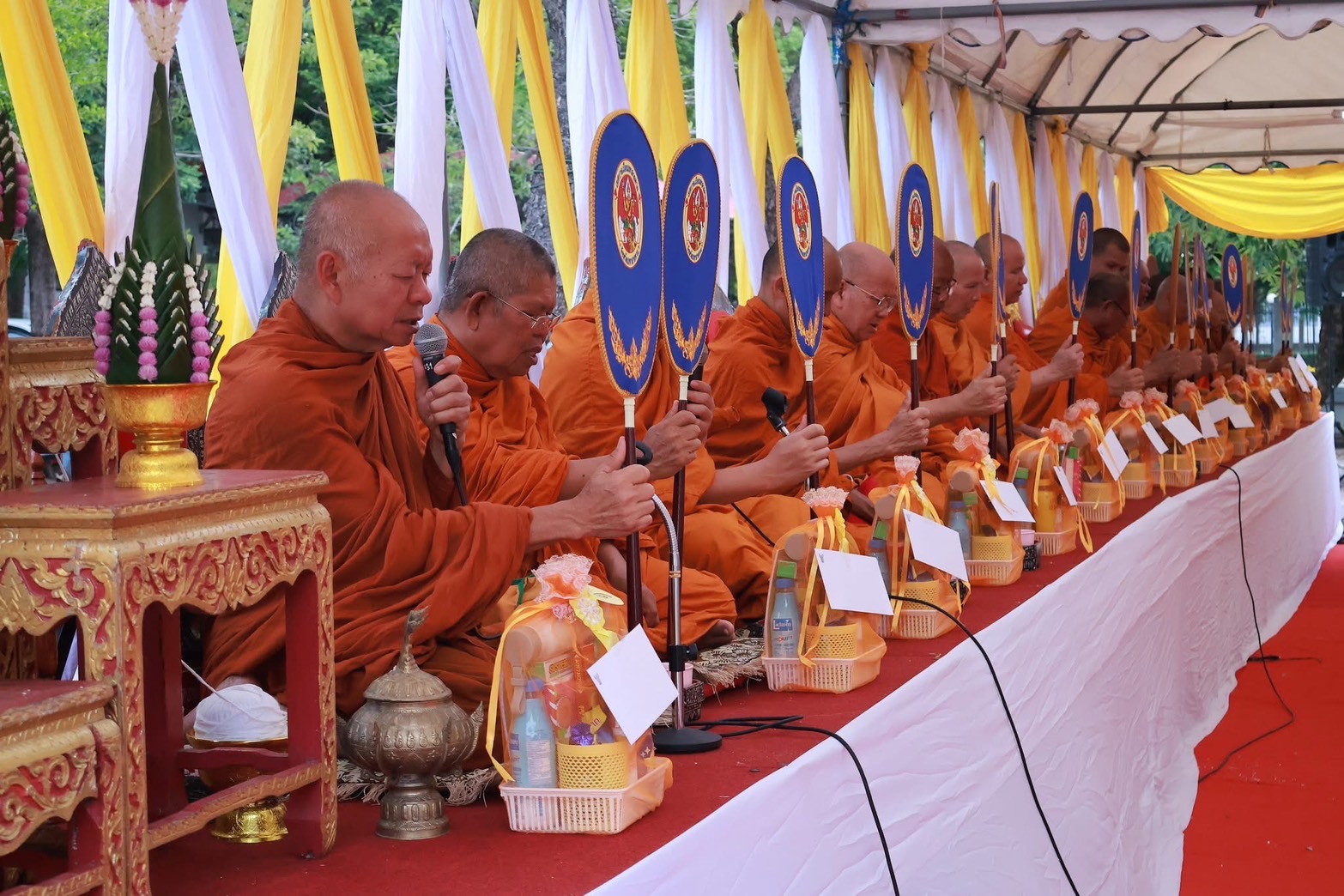 พช.มหาสารคาม : ร่วมพิธีเจริญพระพุทธมนต์ เสริมสร้างความเป็นสิริมงคล ในงานประเพณีบุญชำฮะ (บุญเดือน 7) เนื่องในวาระ 160 ปี จังหวัดมหาสารคาม