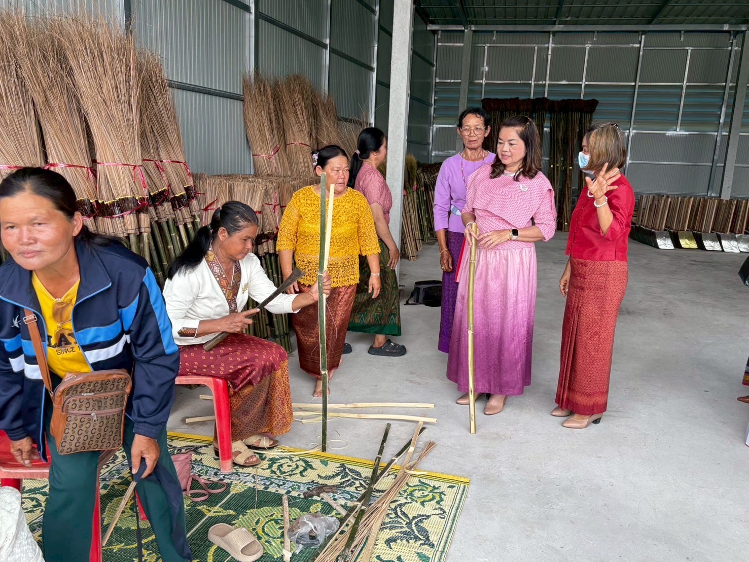พช.มหาสารคาม : เดินหน้าคัดเลือกคนกองทุนพัฒนาบทบาทสตรีดีเด่นระดับจังหวัด ตามโครงการเชิดชูเกียรติคนกองทุนพัฒนาบทบาทสตรี ประจำปี 2568
