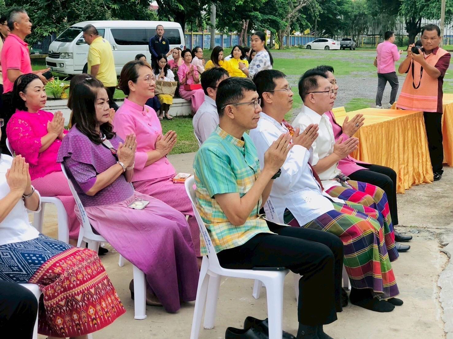 พช.มหาสารคาม ร่วมพิธีทำบุญตักบาตร เนื่องในโอกาสเฉลิมฉลอง ครบรอบ 160 ปี เมืองมหาสารคาม