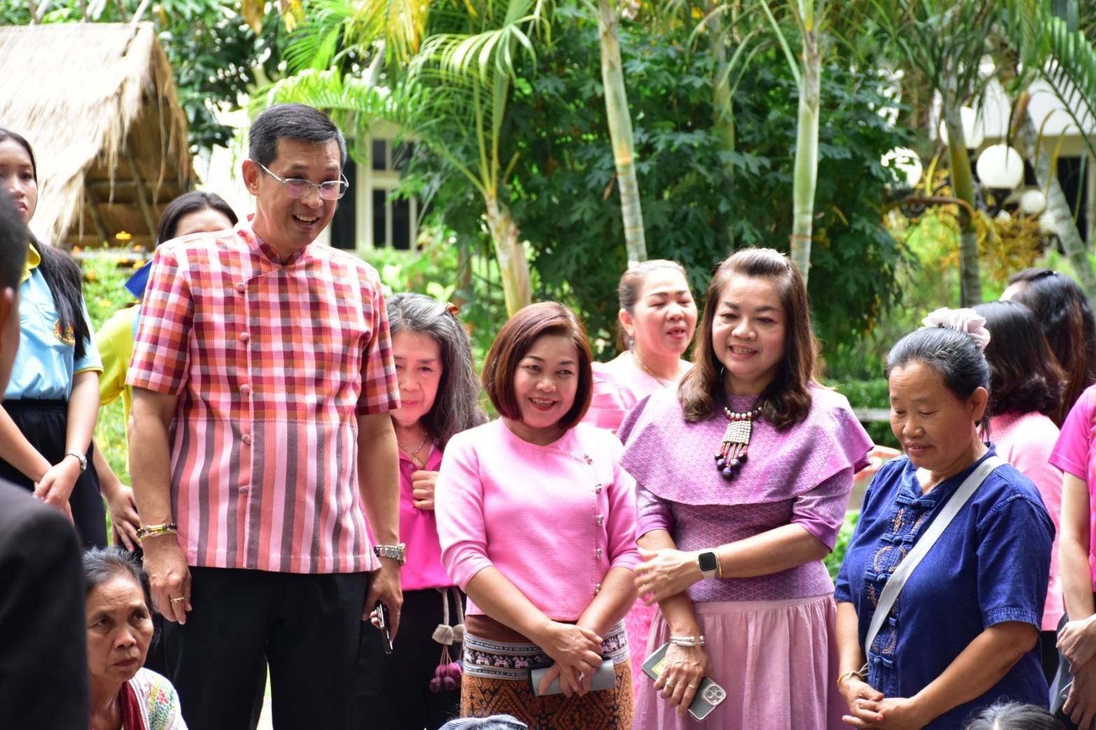 จังหวัดมหาสารคาม จัดอบรมย้อมสีธรรมชาติผ้าลายพระราชทาน “ผ้าลายสิริราชพัสตราภรณ์”