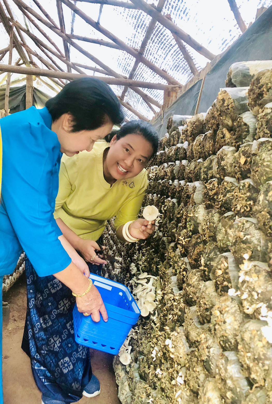 จังหวัดมหาสารคาม แสดงศักยภาพ! นำทีมสตรีร่วมคัดเลือก “คนกองทุนสตรีดีเด่น” สร้างต้นแบบขับเคลื่อนเศรษฐกิจฐานรากอย่างยั่งยืน