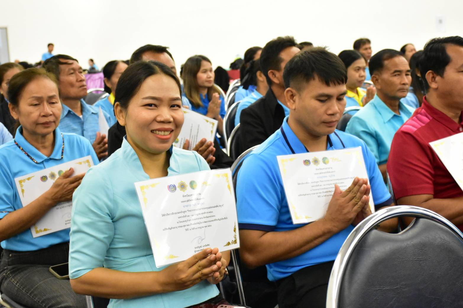 จังหวัดมหาสารคาม มอบวุฒิบัตรแก่ผู้เข้ารับการฝึกอบรมและปิดโครงการฝึกอบรมหลักสูตร “วิทยากรกระบวนการกองทุนแม่ของแผ่นดิน (ครู ค) จังหวัดมหาสารคาม”