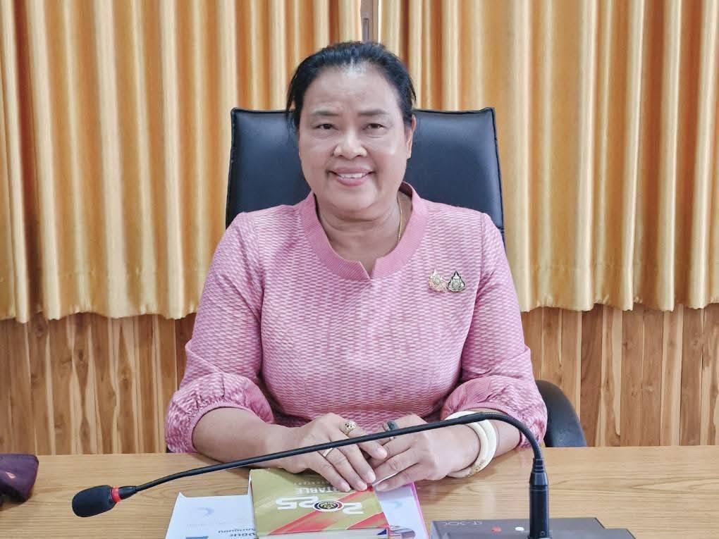 พช.มหาสารคาม : รับการตรวจราชการ ผู้ตรวจราชการกรมการพัฒนาชุมชน (นางอรุณรัตน์ ชิงชนะ) ลงพื้นที่ อำเภอนาดูน จังหวัดมหาสารคาม ติดตามผลการปฏิบัติราชการตามนโยบายของรัฐบาล ภารกิจกระทรวงมหาดไทย และกรมการพัฒนาชุมชน ประจำเดือนกรกฏาคม 2568