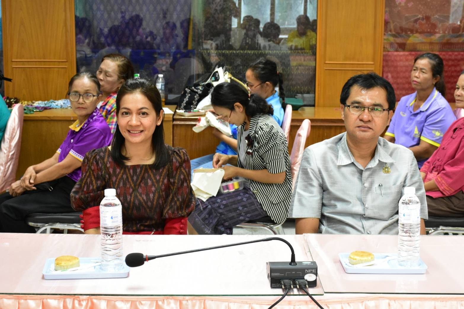 รองผู้ว่าราชการจังหวัดมหาสารคาม เป็นประธานในพิธีปิด “การฝึกอบรมหลักสูตรการตกแต่งเสื้อผ้าเครื่องแต่งกายร่วมสมัย” หวังนำความรู้ที่ได้ไปสร้างอาชีพ เกิดการกระจายรายได้ในระดับฐานราก นำไปสู่การพัฒนาคุณภาพชีวิตที่ดี