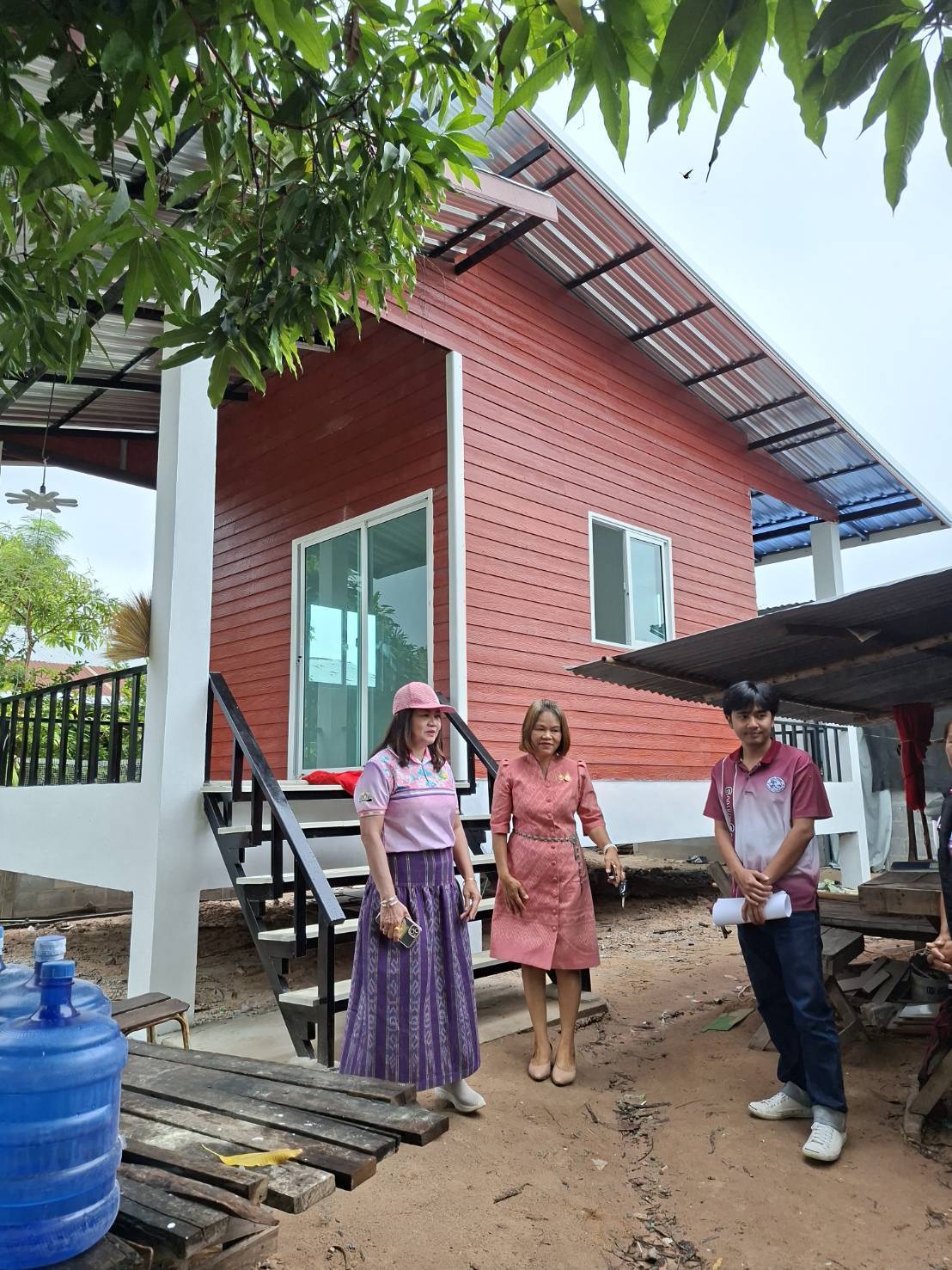 พัฒนาการจังหวัดมหาสารคาม ลงพื้นที่ติดตามการสร้างบ้านครัวเรือนยากจน ตามโครงการ “บ้านห่วงใยจากใจ GLO ประจำปี 2568”