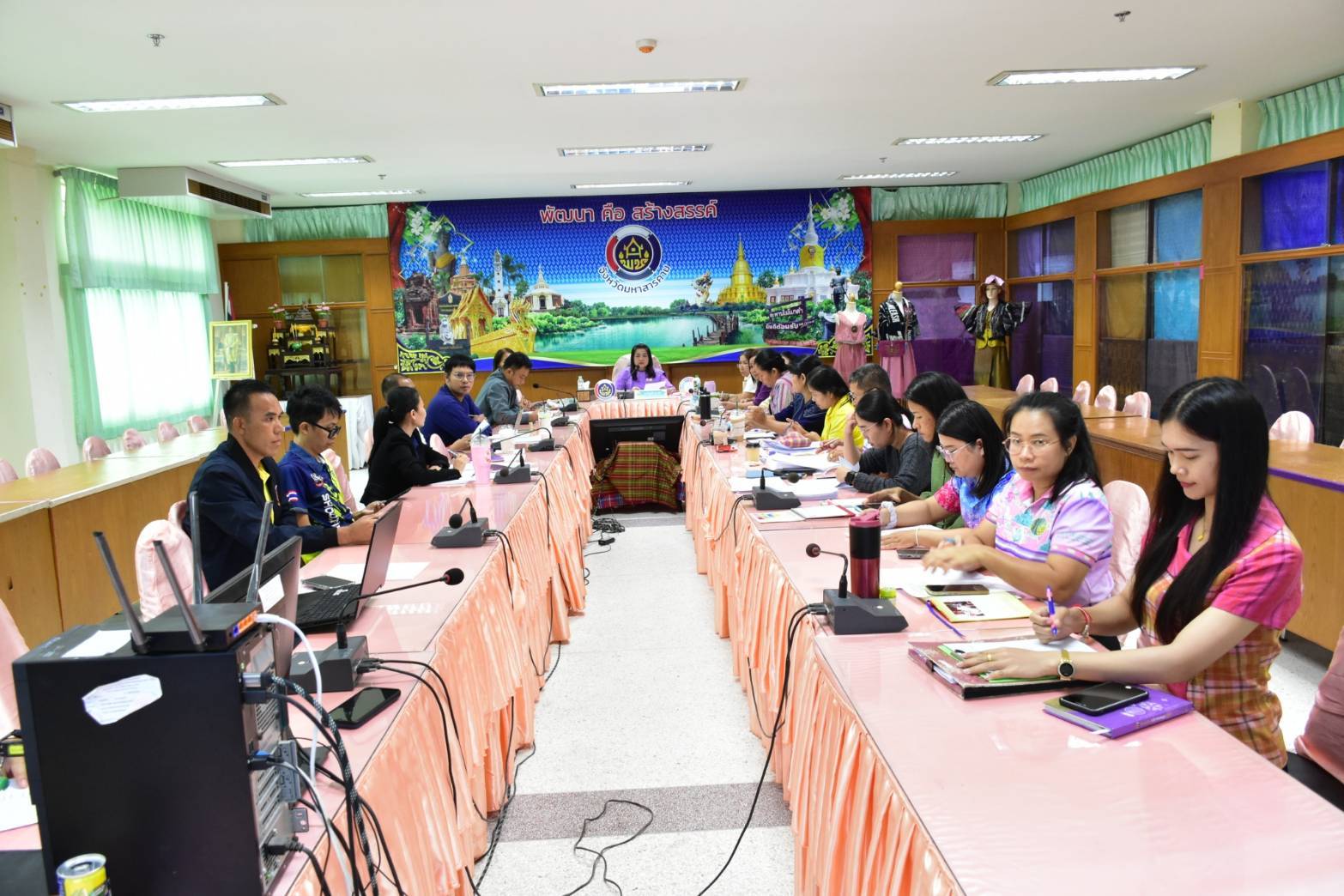 พช.มหาสารคาม : ประชุมแผนการขับเคลื่อนงานสำนักงานพัฒนาชุมชนจังหวัดมหาสารคาม ครั้งที่ 7/2568