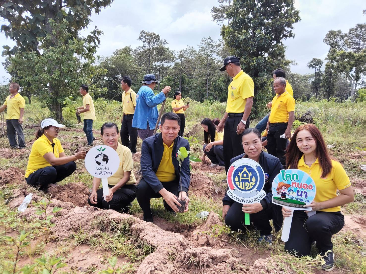 พช.มหาสารคาม ร่วมกิจกรรมเอามื้อสามัคคี ทำความดีถวายเป็นราชกุศล เฉลิมพระเกียรติพระบาทสมเด็จพระเจ้าอยู่หัว เนื่องในโอกาสวันเฉลิมพระชนมพรรษา 28 กรกฎาคม 2568 อำเภอนาเชือก