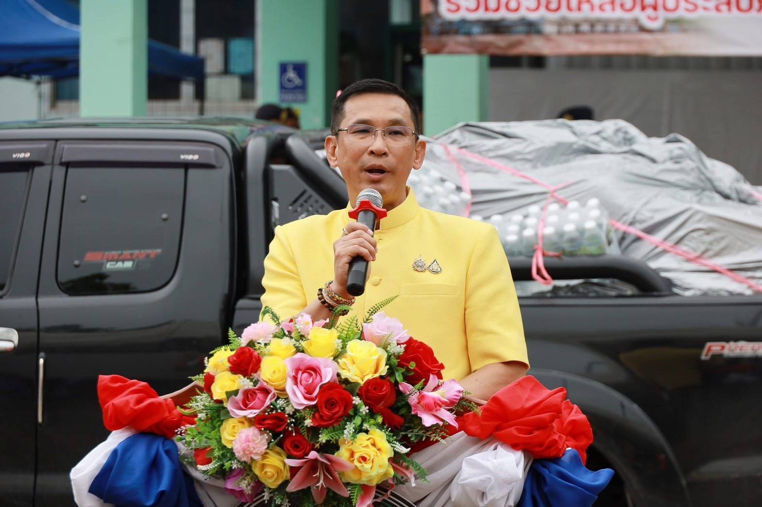 พช.มหาสารคาม ร่วมช่วยเหลือผู้ประสบภัยจากการสู้รบตามแนวชายแดน คนไทยไม่ทิ้งกัน “ธารน้ำใจชาวมหาสารคาม”