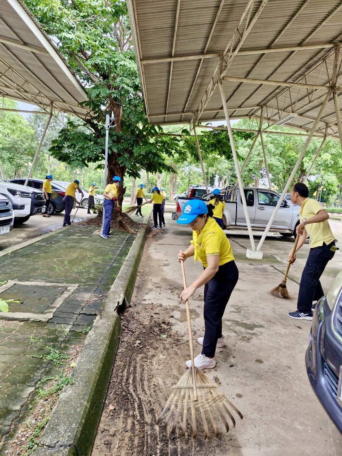 พช.มหาสารคาม ร่วมกิจกรรมจิตอาสา เนื่องในโอกาสวันเฉลิมพระชนมพรรษา พระบาทสมเด็จพระเจ้าอยู่หัว 28 กรกฎาคม 2568