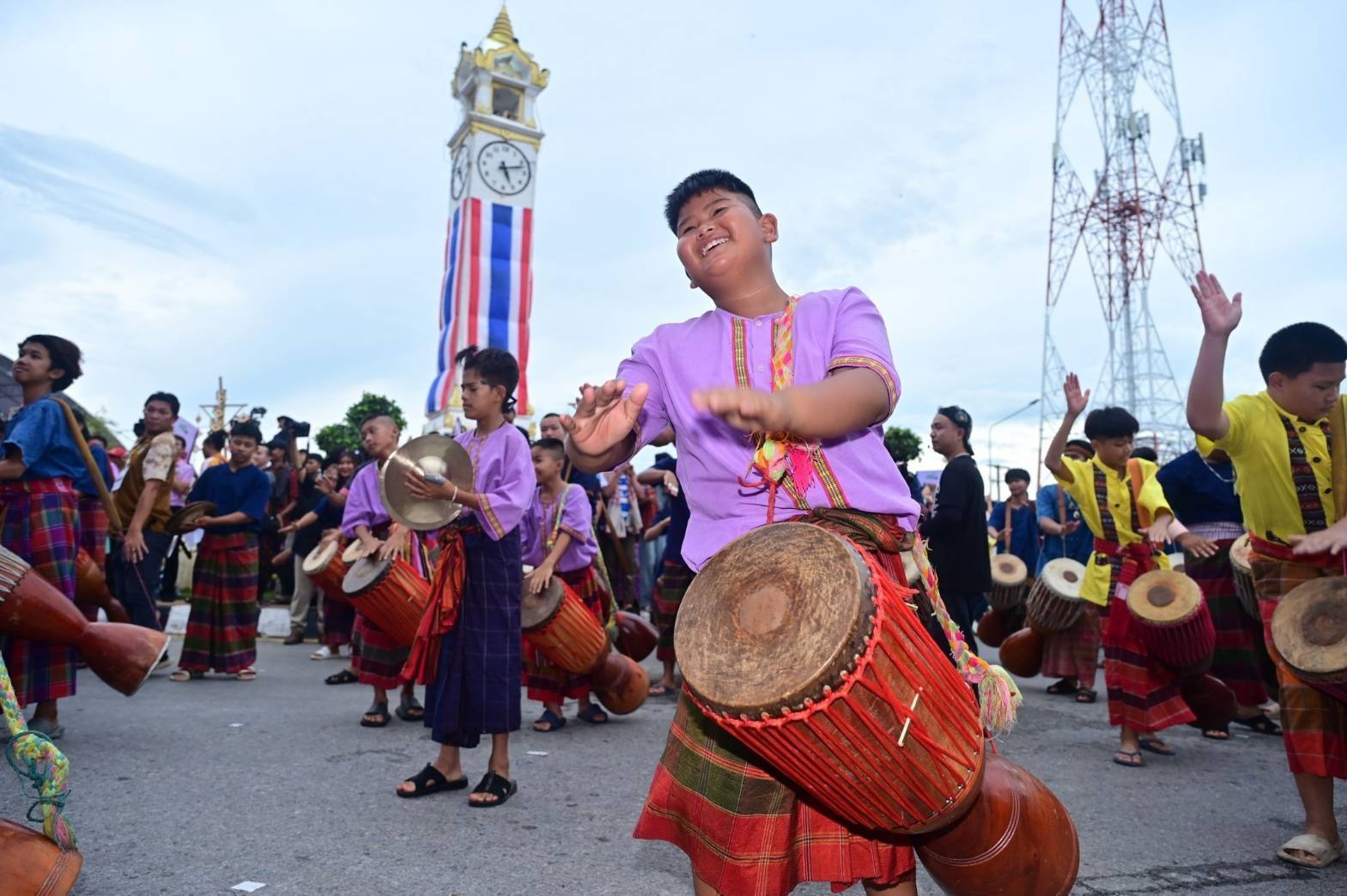 พช.มหาสารคาม ร่วมงานเฉลิมฉลองวาระครบรอบ 160 ปี เมืองมหาสารคาม และงานออนซอนกลองยาววาปีปทุม