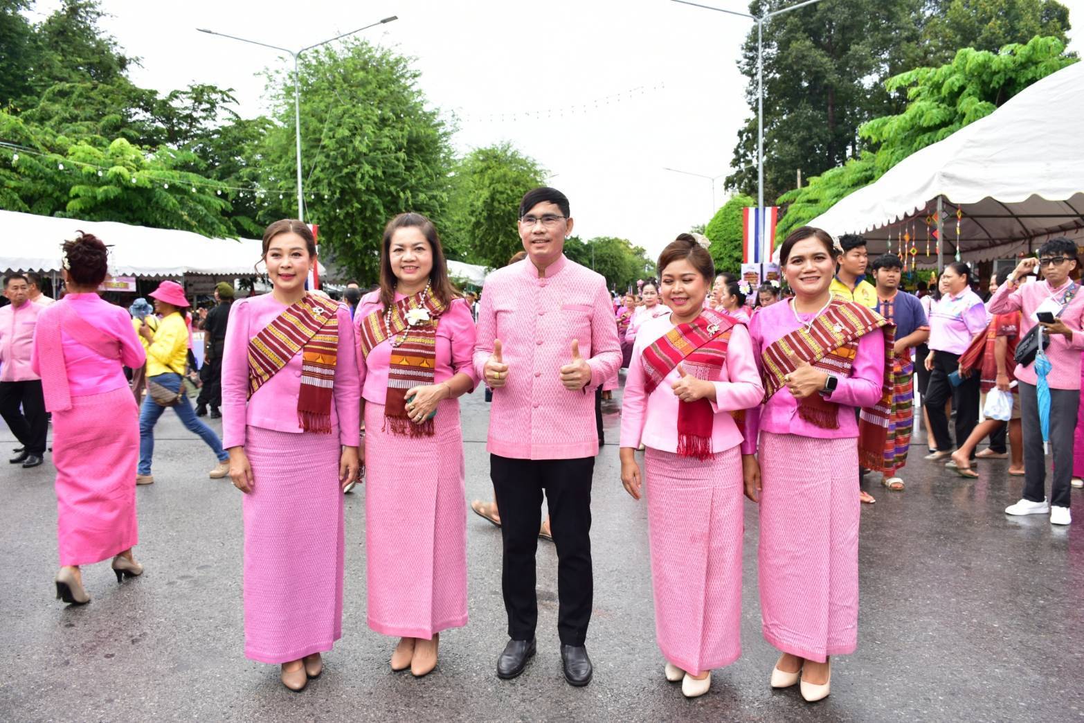 พช.มหาสารคาม ร่วมงานเฉลิมฉลองวาระครบรอบ 160 ปี เมืองมหาสารคาม และงานออนซอนกลองยาววาปีปทุม
