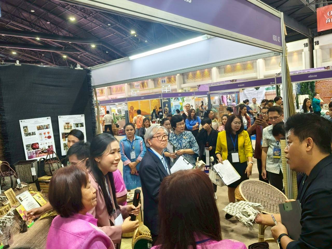 จังหวัดมหาสารคาม ร่วมประกวดและเผยแพร่ ผลการดำเนินงานเครือข่ายองค์ความรู้ (Knowledge – Based OTOP : KBO) จังหวัดมหาสารคาม