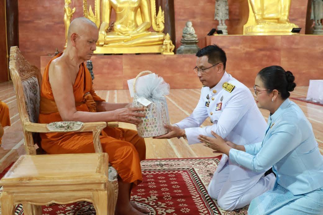 พช.มหาสารคาม ร่วมประกอบพิธีเจริญพระพุทธมนต์และทำบุญตักบาตรถวายพระราชกุศล เฉลิมพระเกียรติ สมเด็จพระนางเจ้าสิริกิติ์ พระบรมราชินีนาถ พระบรมราชชนนีพันปีหลวง เนื่องในโอกาสวันเฉลิมพระชนมพรรษา 12 สิงหาคม 2568