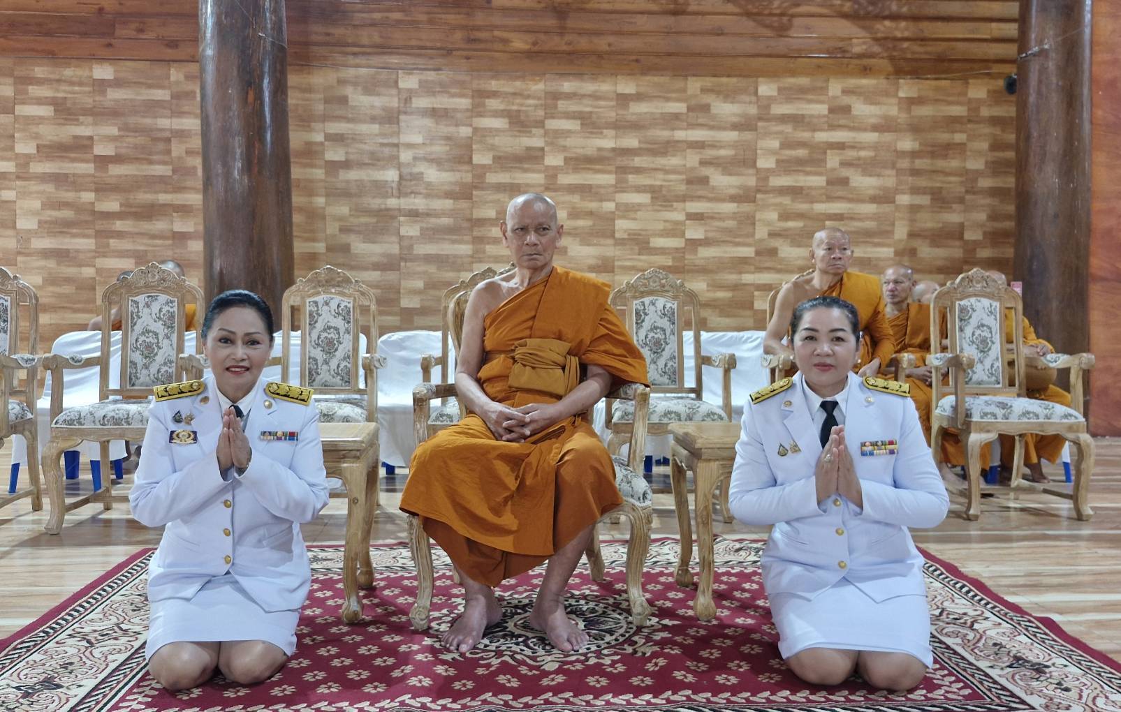 พช.มหาสารคาม ร่วมประกอบพิธีเจริญพระพุทธมนต์และทำบุญตักบาตรถวายพระราชกุศล เฉลิมพระเกียรติ สมเด็จพระนางเจ้าสิริกิติ์ พระบรมราชินีนาถ พระบรมราชชนนีพันปีหลวง เนื่องในโอกาสวันเฉลิมพระชนมพรรษา 12 สิงหาคม 2568
